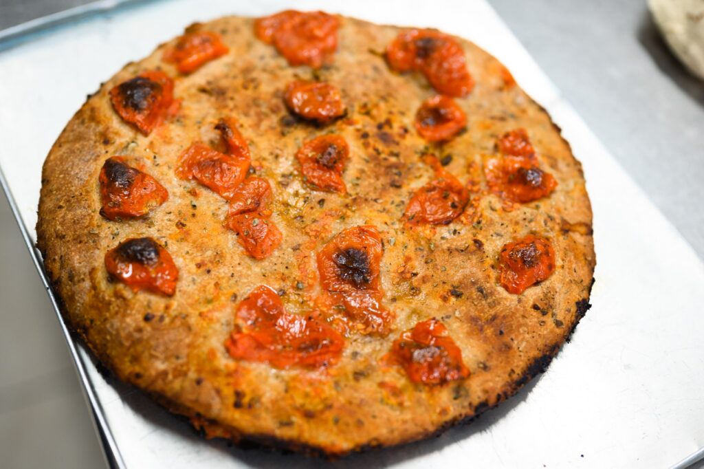 focaccia barese intera del Panificio Adriatico