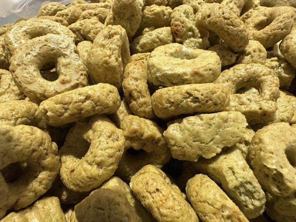 varietà di taralli artigianali pugliesi del Panificio Adriatico
